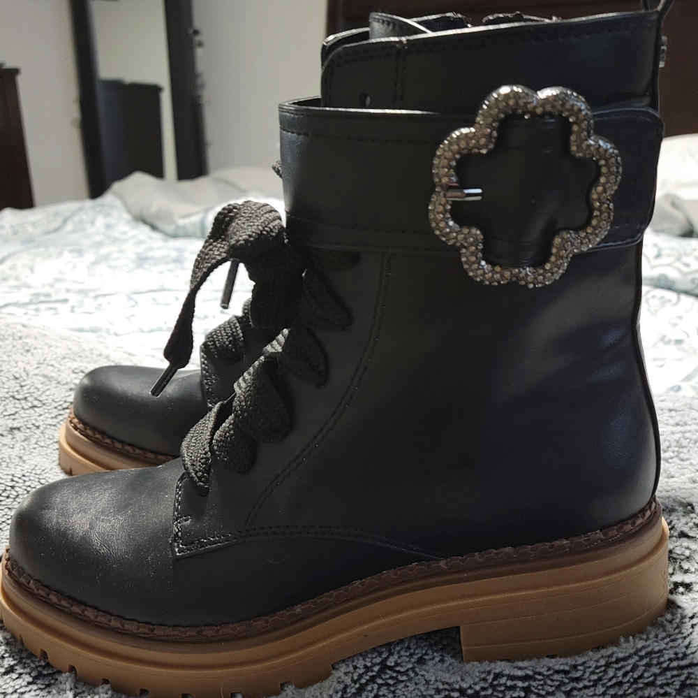 Sam & Libby Womans Buckle Boots - Size 7